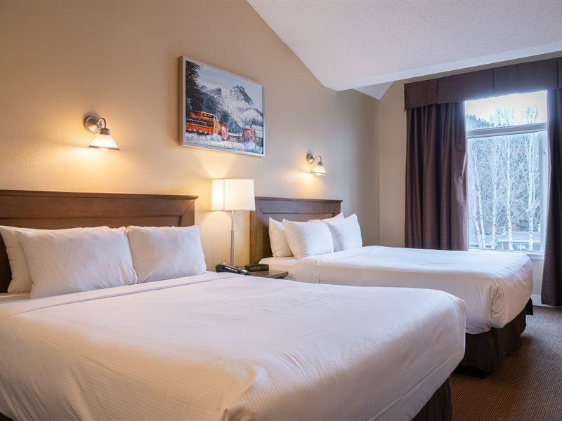 Irwin'S Mountain Inn Банф Экстерьер фото