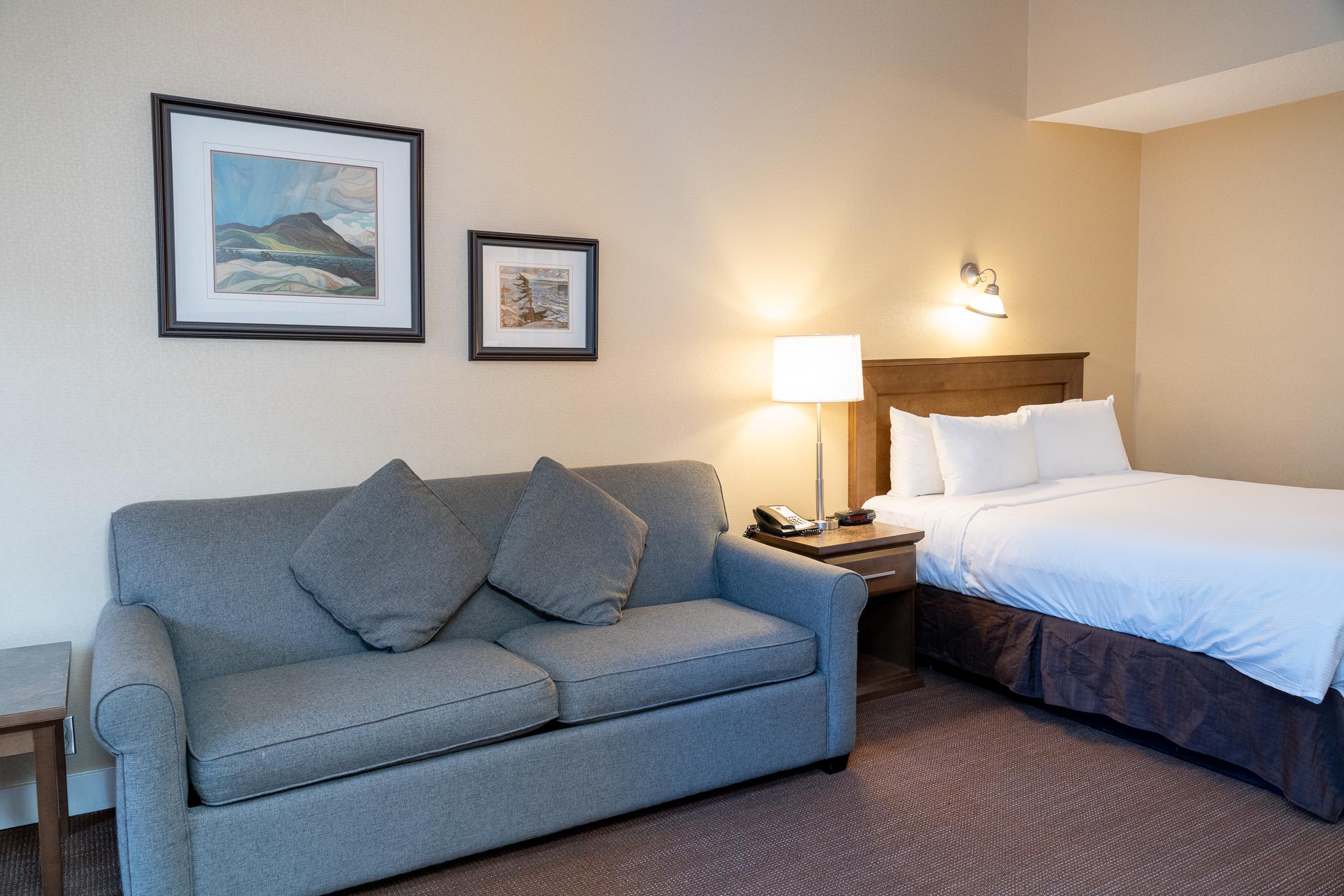 Irwin'S Mountain Inn Банф Экстерьер фото