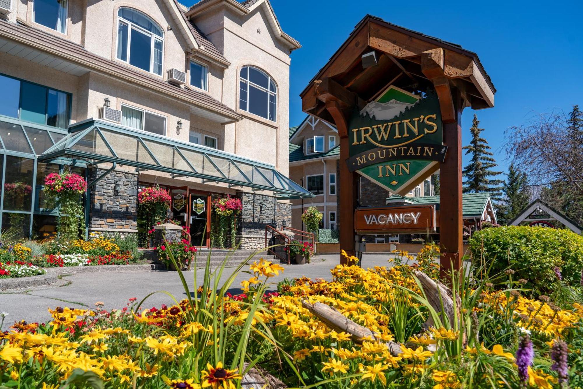 Irwin'S Mountain Inn Банф Экстерьер фото